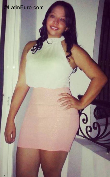 Date this happy Colombia girl Katherine from Cali CO23400