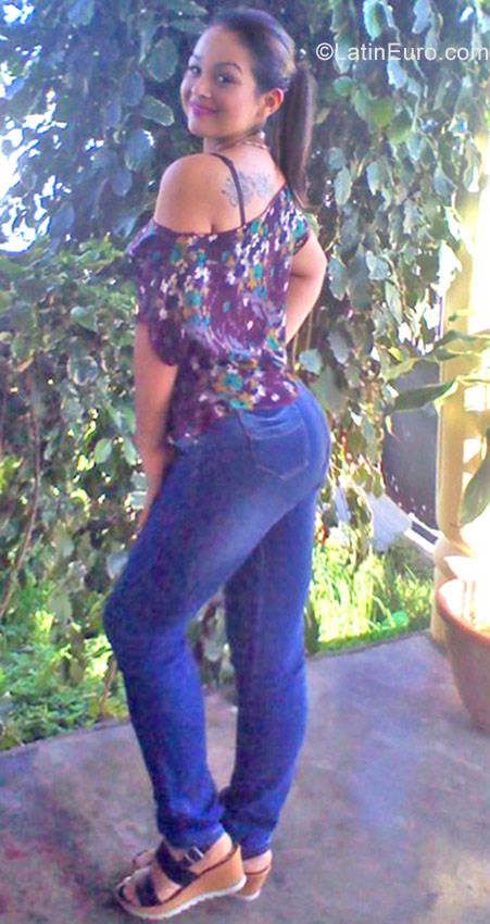 Date this georgeous Venezuela girl Jacky from Valera VE1387