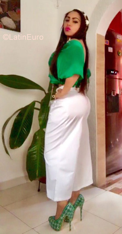 Date this cute Colombia girl Barbara from Cali CO23477