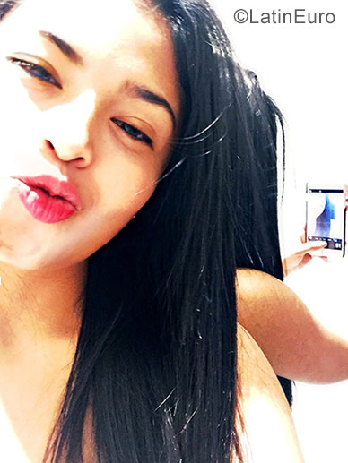 Date this passionate Colombia girl Jula from Bogota CO23487