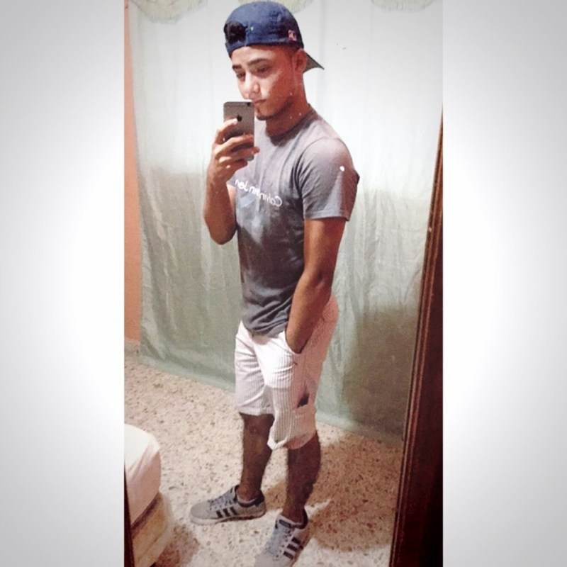 Date this hot Honduras man Neyser from Tela HN2462