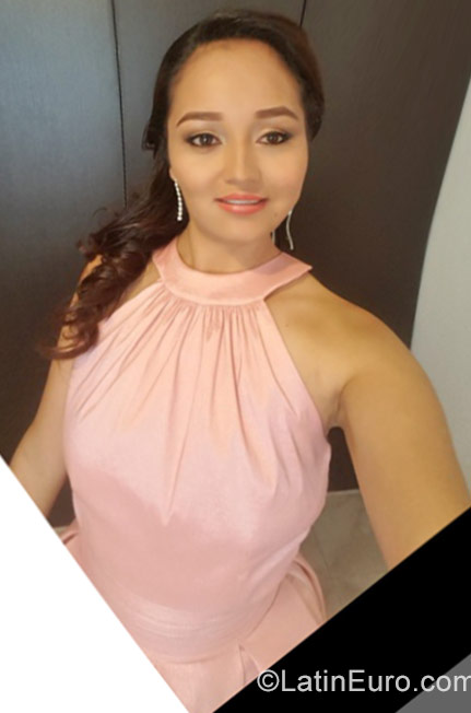 Date this fun Colombia girl Julieth from Cali CO24955