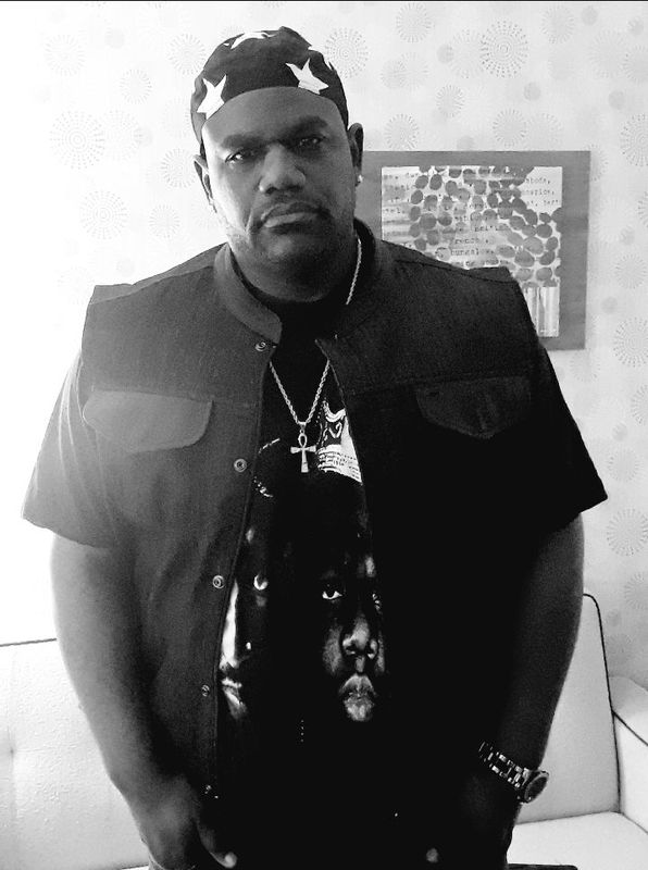 Date this lovely United States man Charles from Houston US19140