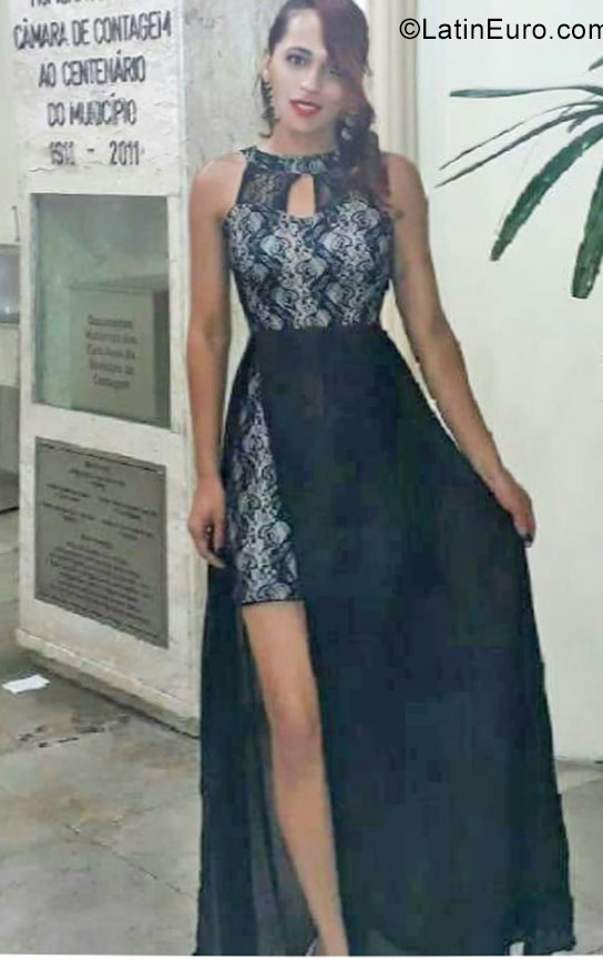 Date this voluptuous Brazil girl Junia from Belo Horizonte BR10491