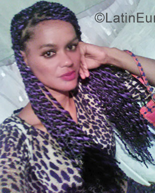 Date this happy Dominican Republic girl Janyna from Sabaneta DO31925