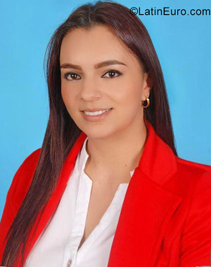 Date this hard body Colombia girl Diana from Pereira CO23618