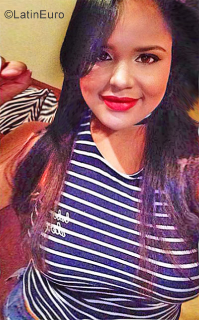 Date this exotic Dominican Republic girl Maria from Moco DO31998