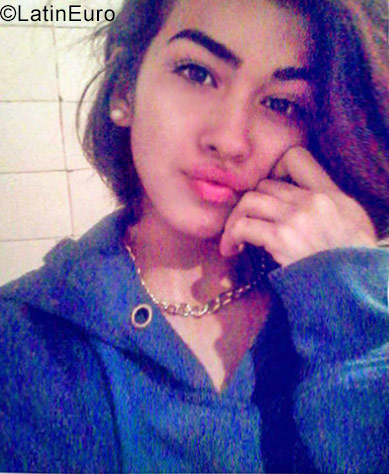 Date this cute Venezuela girl Adriana from Caracas VE1483