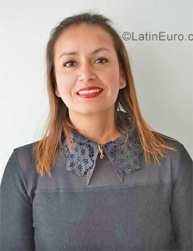 Date this good-looking Colombia girl Made from Bogota CO23674