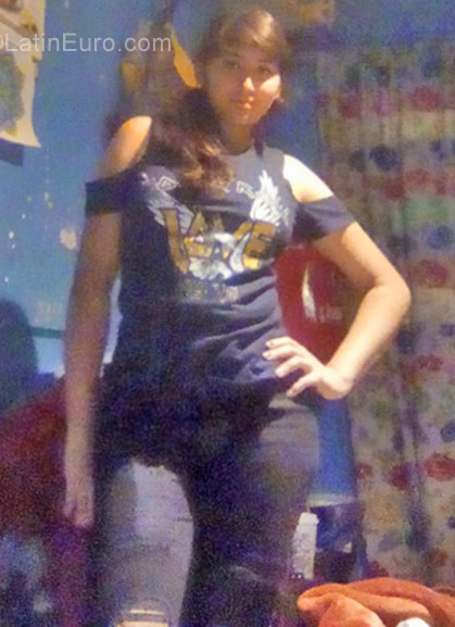 Date this foxy Mexico girl Malinani from Mexico City MX1575