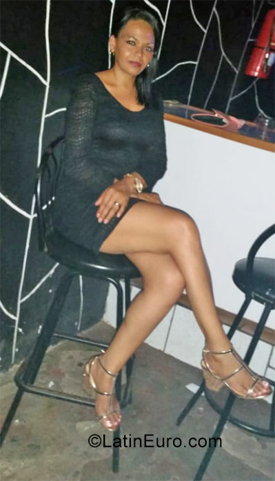 Date this passionate Honduras girl Rosa from Trujillo HN2494