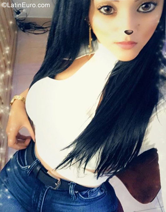 Date this charming Dominican Republic girl Jenn from Santo Domingo DO32250