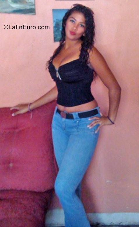 Date this charming Venezuela girl Katherine from Maracay VE1587
