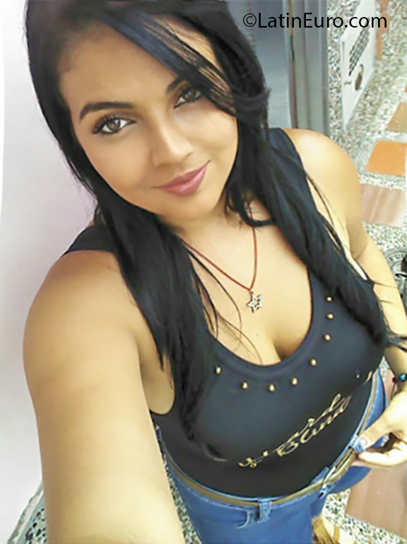 Date this fun Colombia girl Ana from Manizales CO23832