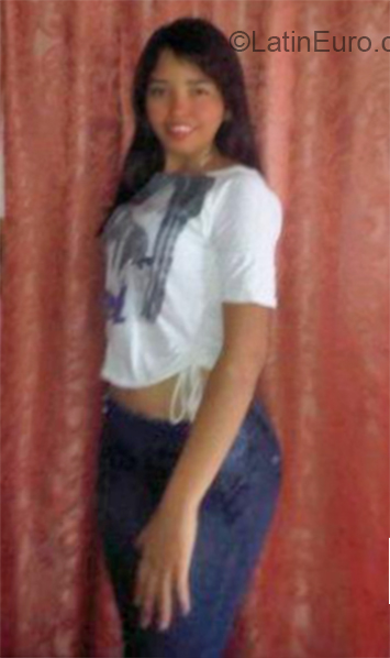 Date this attractive Venezuela girl Maria from San Fernando De Apure VE1603