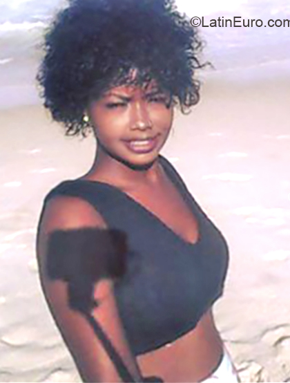 Date this voluptuous Brazil girl Giselly from Rio de Janeiro BR10546