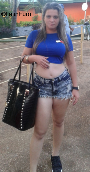 Date this tall Cuba girl Lisseth from Ciego De Avila CU299