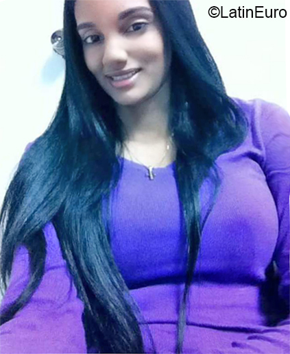 Date this cute Dominican Republic girl Vanessa from Santo Domingo DO34074
