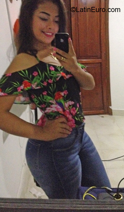Date this exotic Colombia girl Angelis from Barranquilla CO23884
