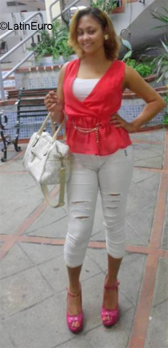 Date this young Dominican Republic girl Carolin reyes from Santo Domingo DO32468