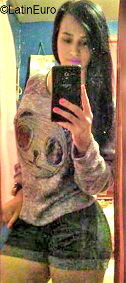 Date this happy Venezuela girl Nobella from Cabimas VE1628