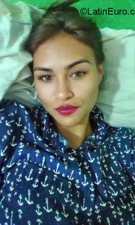Date this young Venezuela girl Rafielis from Valencia VE3649