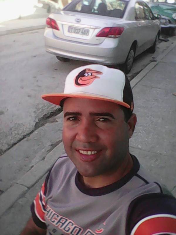 Date this good-looking Cuba man Noel from Campechuela CU312