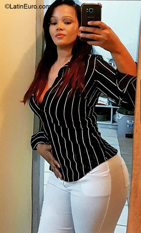 Date this hot Dominican Republic girl Marlen from Santo Domingo DO32545