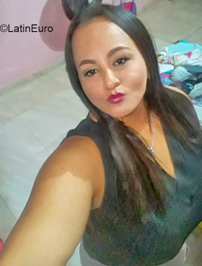 Date this hot Colombia girl Lisbeth from Cartagena CO23928