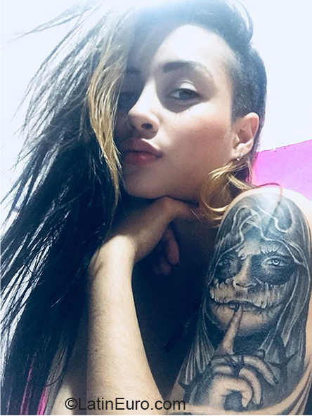 Date this fun Colombia girl Melany from Cali CO23930