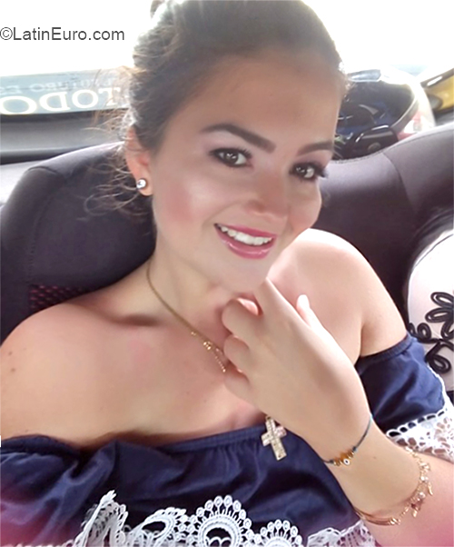 Date this young Colombia girl JisselK from Villavicencio CO23940