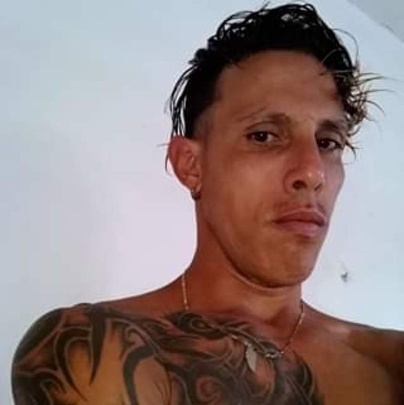 Date this young Cuba man Yosvany from Pinar Del Rio CU326