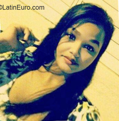 Date this georgeous Dominican Republic girl Eliana from Santiago DO32717