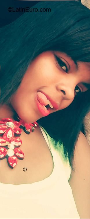 Date this voluptuous Colombia girl Maria from Villanueva CO24019