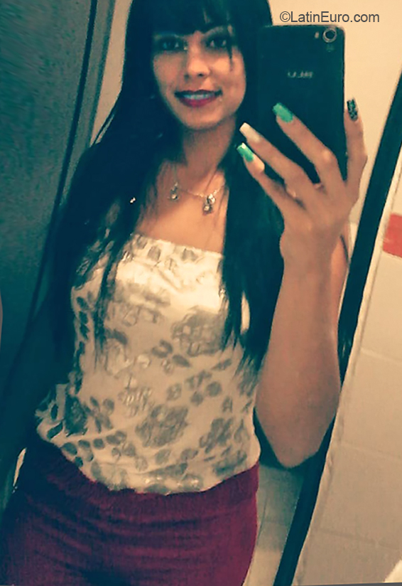 Date this stunning Venezuela girl Greisi from Acarigua VE1881