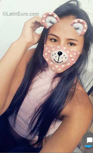 Date this voluptuous Colombia girl Lorena from Medellin CO24021