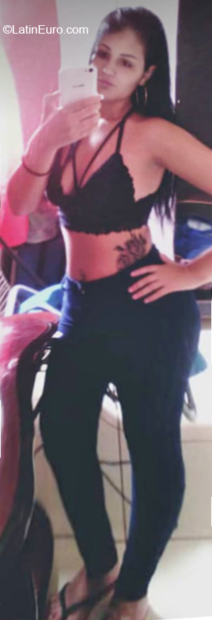 Date this attractive Brazil girl Tayslla from Ribeira Preto BR10588