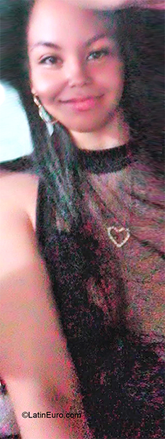 Date this fun Colombia girl Natalia from Cali CO24042