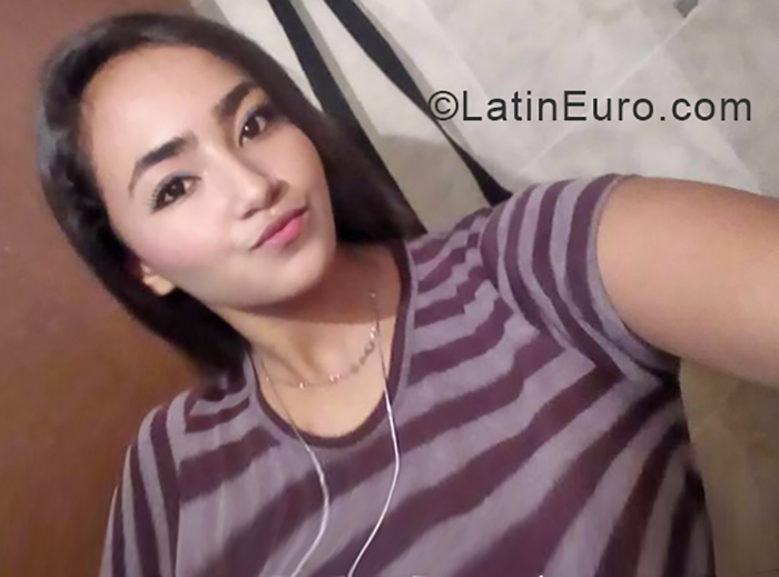 Date this gorgeous Venezuela girl Lisbeth from Libertador VE1764