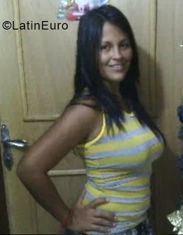 Date this attractive Venezuela girl Carolina from Guanare VE2061