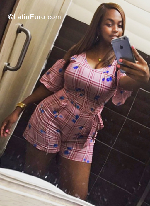 Date this funny Dominican Republic girl Katherine from Santo Domingo DO32905