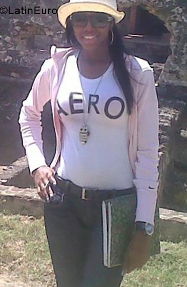 Date this charming Dominican Republic girl Maria from Santo Domingo DO33232