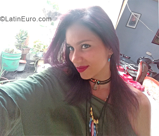 Date this beautiful Colombia girl Marcela from Buga CO24144