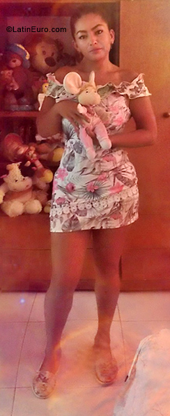 Date this pretty Colombia girl Sofi from Bogota CO24147
