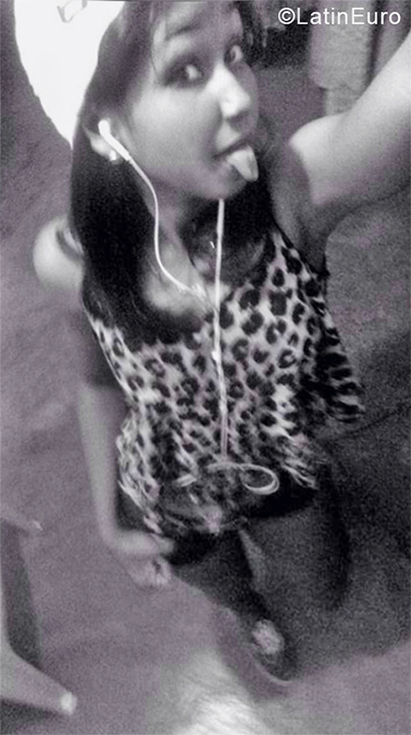 Date this pretty Dominican Republic girl Liz from Santo Domingo DO32916