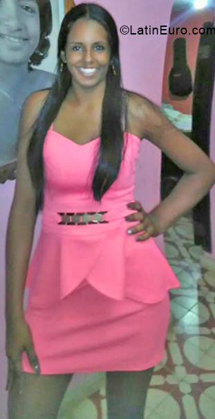 Date this pretty Cuba girl Emma from Trinidad CU436