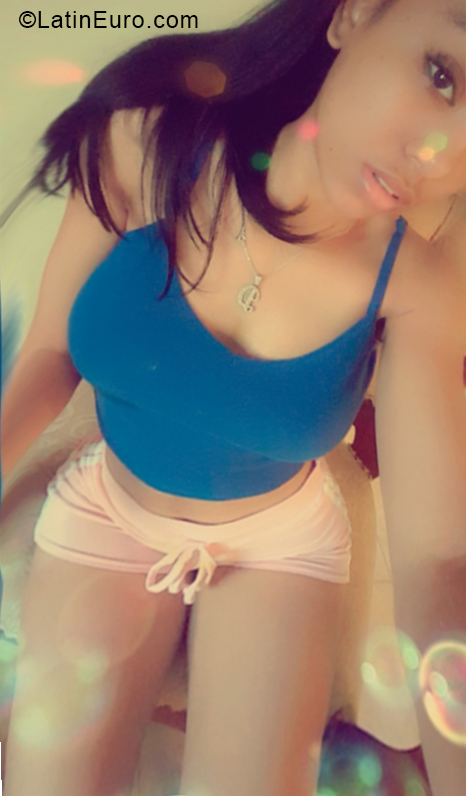Date this cute Dominican Republic girl Dariana from Santiago DO32960