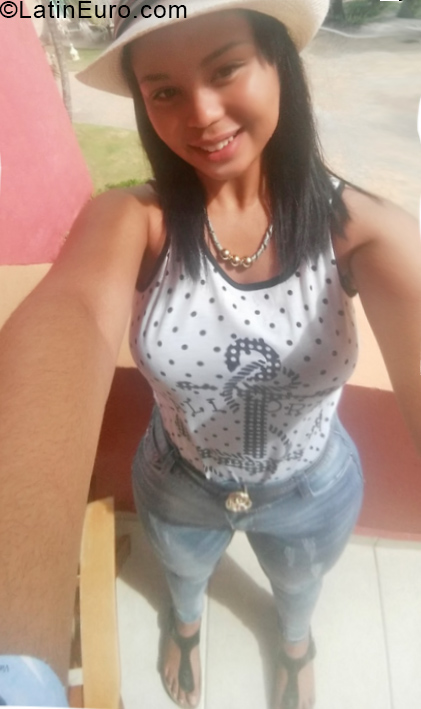 Date this foxy Dominican Republic girl Susana perez from Santo Domingo DO32976
