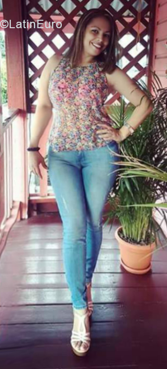 Date this pretty Honduras girl Aby from La Ceiba HN2543