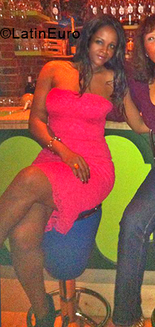 Date this funny Brazil girl Cristiane from RIO DE JANEIRO BR11327